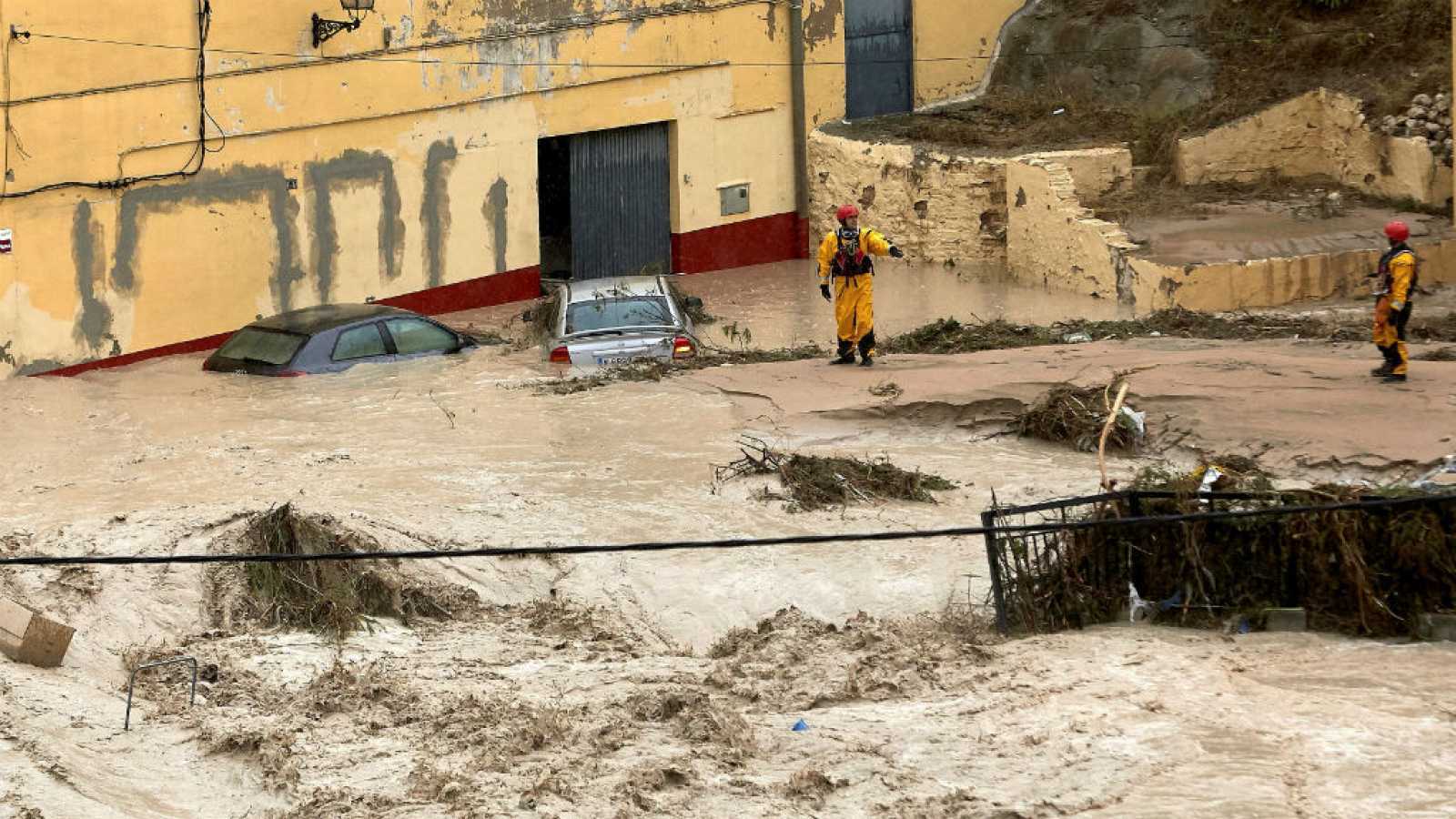 Intensas lluvias obligan a abrir albergues de emergencia en Alicante