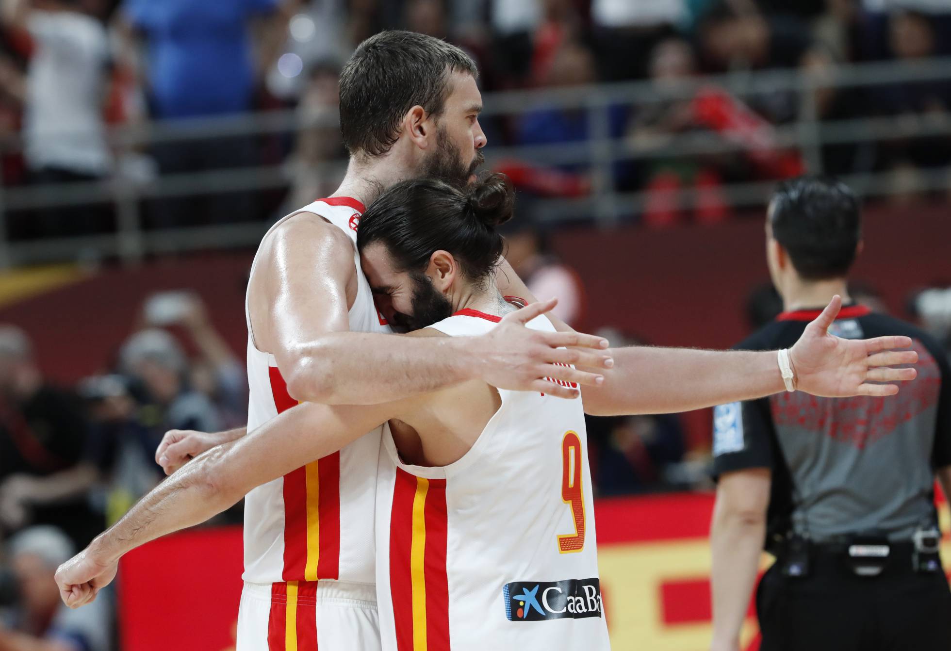 El seleccionado de España gracias al director italiano Scariolo pueden verse en la final tras ser superiores al equipo australiano en un marcador de 95 x 88; encuentro sufrido por ambos conjuntos, ya que el mismo se tuvo que tornar a 2 tiempo extra, tras no definirse el ganador.